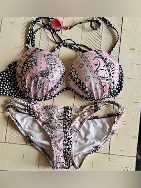 Victoria Secret Padded Strappy Top Knockout Iconic Paisley Boho Bikini Set